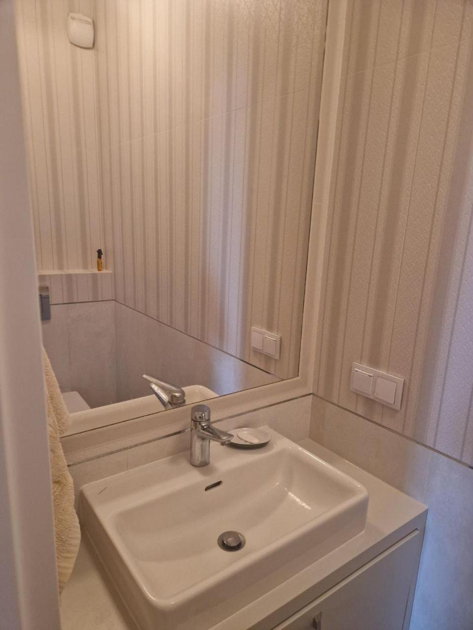 Chopin Airport Apartments Warsaw Luaran gambar